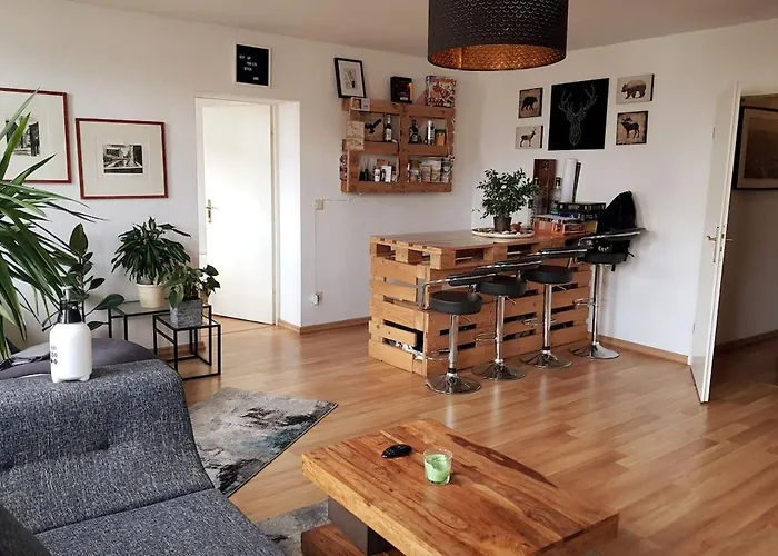 Elegante Altbauwohnung Zentral & Voll Ausgestattet