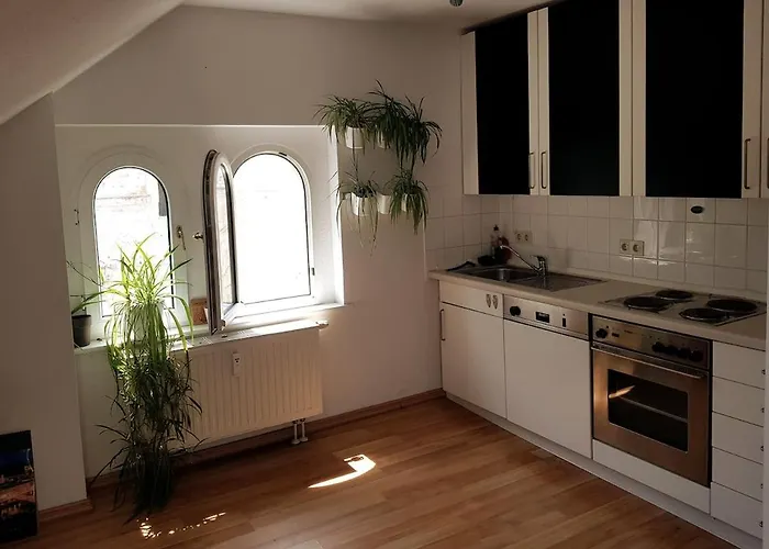 Elegante Altbauwohnung Zentral & Voll Ausgestattet شقة شيمنيتز