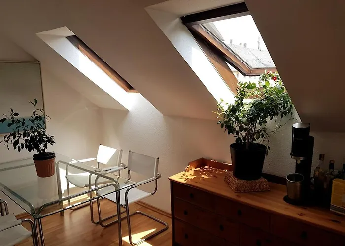 Elegante Altbauwohnung Zentral & Voll Ausgestattet شقة شيمنيتز